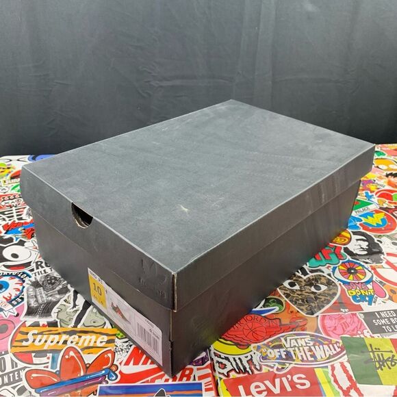 Adidas NMD R1 Pink Stripe Size 10 Mens / 11.5 Women's - Picture 13 of 14